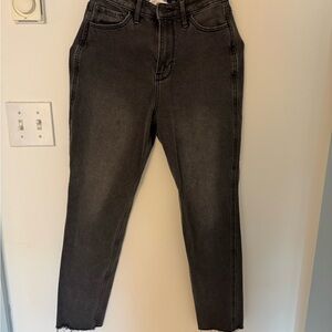 Hollister Charcoal Ultra High-Rise Mom Jeans